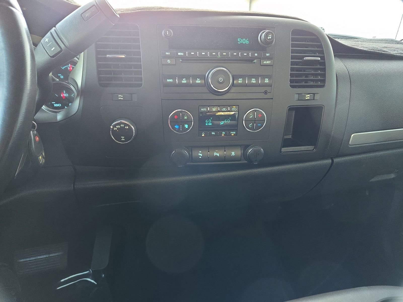 Used 2011 Chevrolet Silverado 1500 LT w/ All-Star Edition image 19