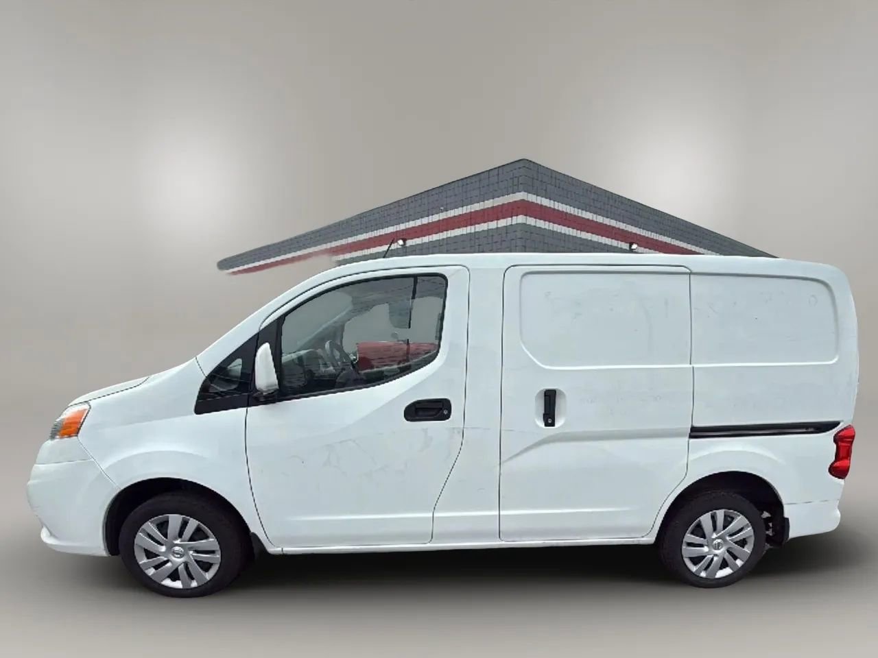 Used 2019 Nissan NV200 SV image 2