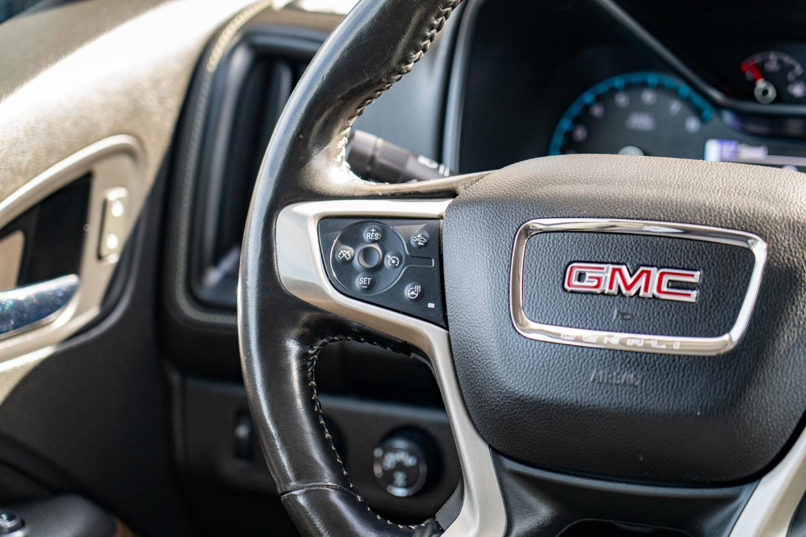 Used 2018 GMC Canyon Denali AWD/4WD image 22