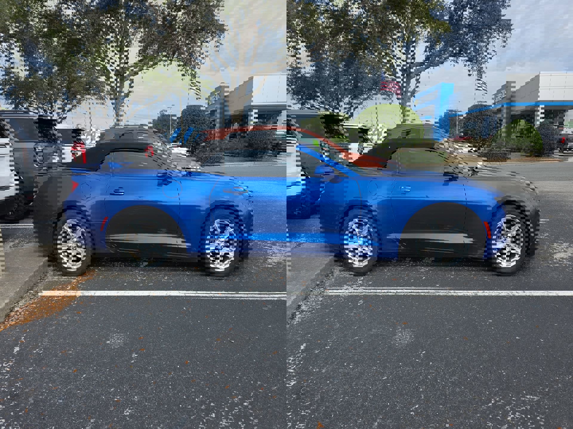 Used 2017 Chevrolet Camaro LT w/ Technology Package image 6