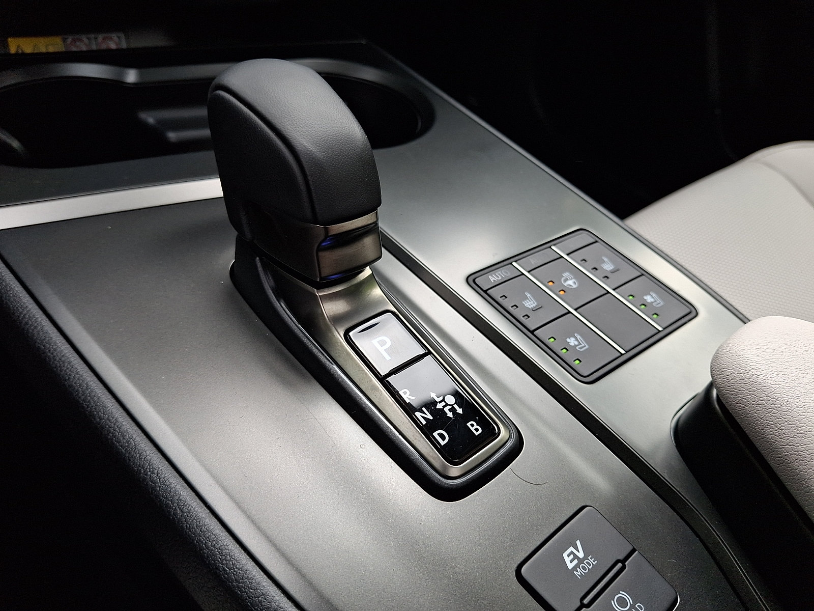 Certified 2026 Lexus UX 300h AWD w/ Accessory Package (2T) image 16