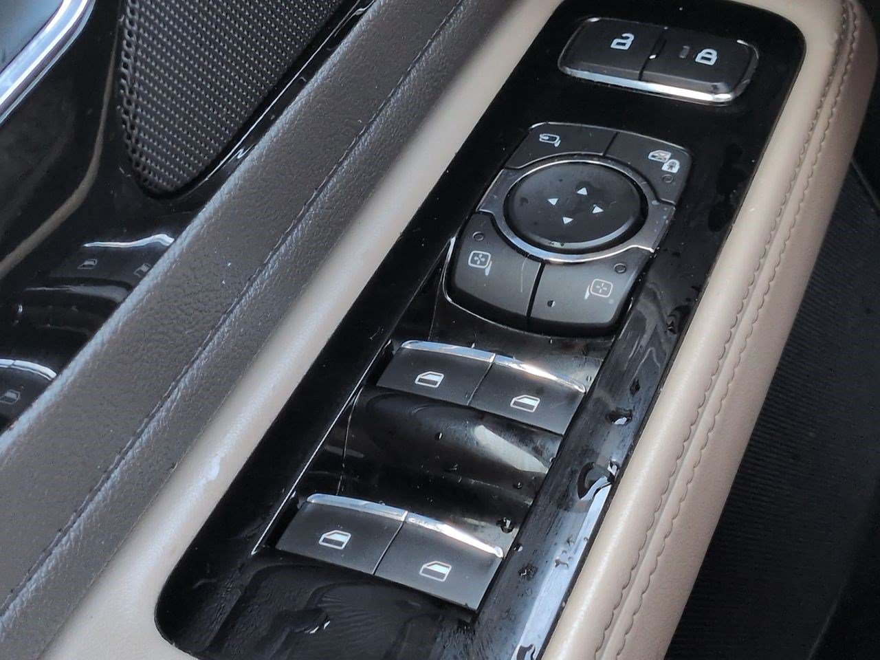Certified 2020 Lincoln Aviator Reserve w/ Elements Package Plus AWD/4WD image 20