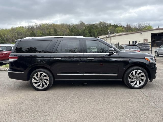 Certified 2022 Lincoln Navigator L Reserve image 8
