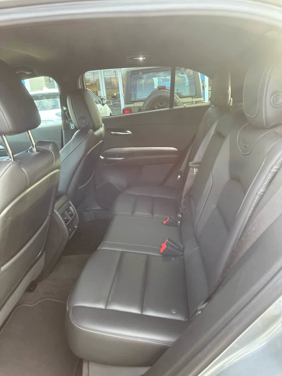 Used 2024 Cadillac XT4 Premium Luxury image 11