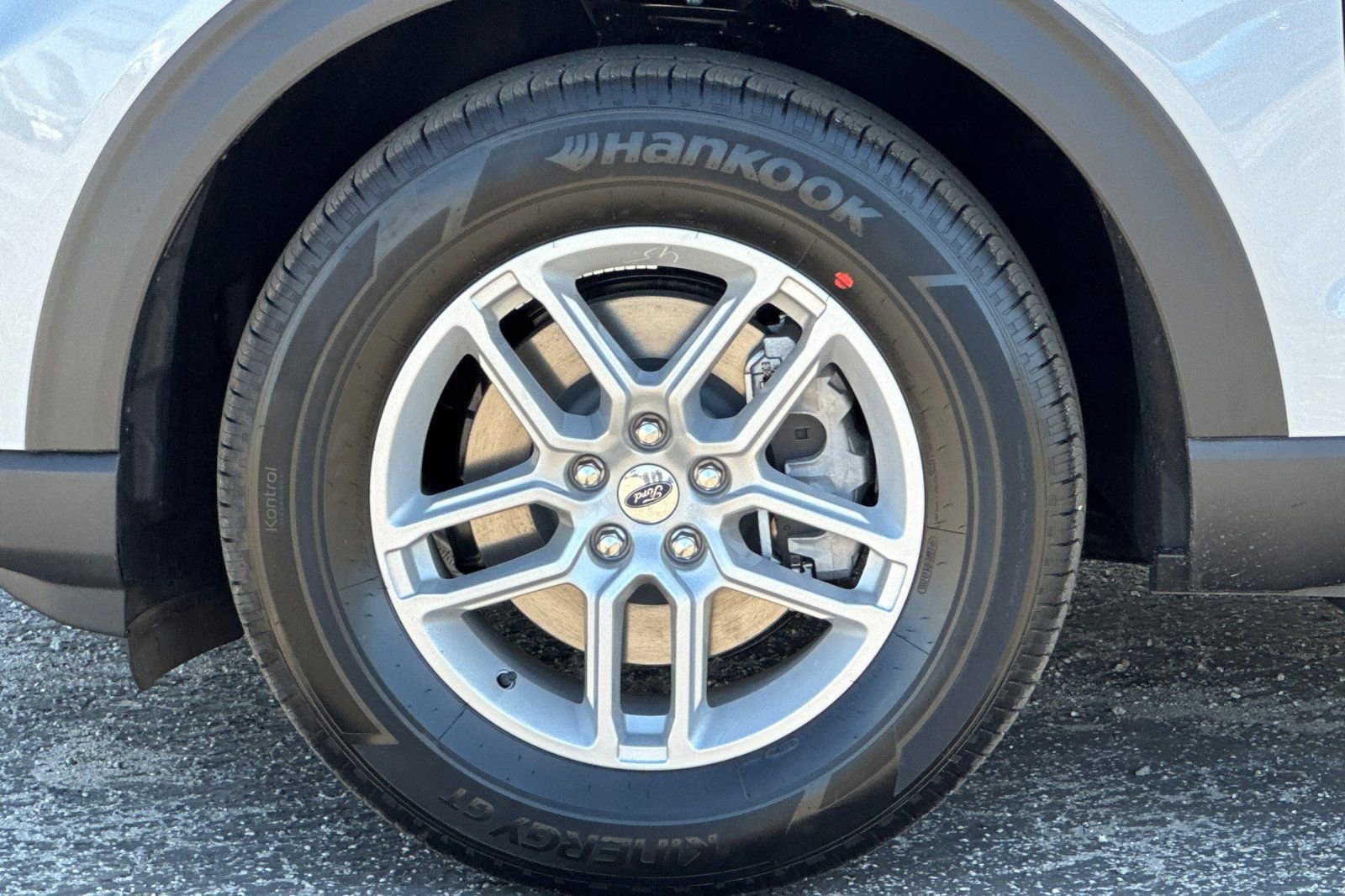 New 2026 Ford Explorer Active w/ Active Comfort Package image 26
