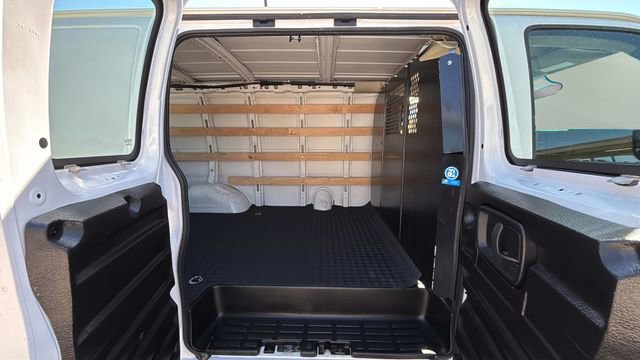 Used 2024 GMC Savana 2500 w/ Driver Convenience Package RWD image 33