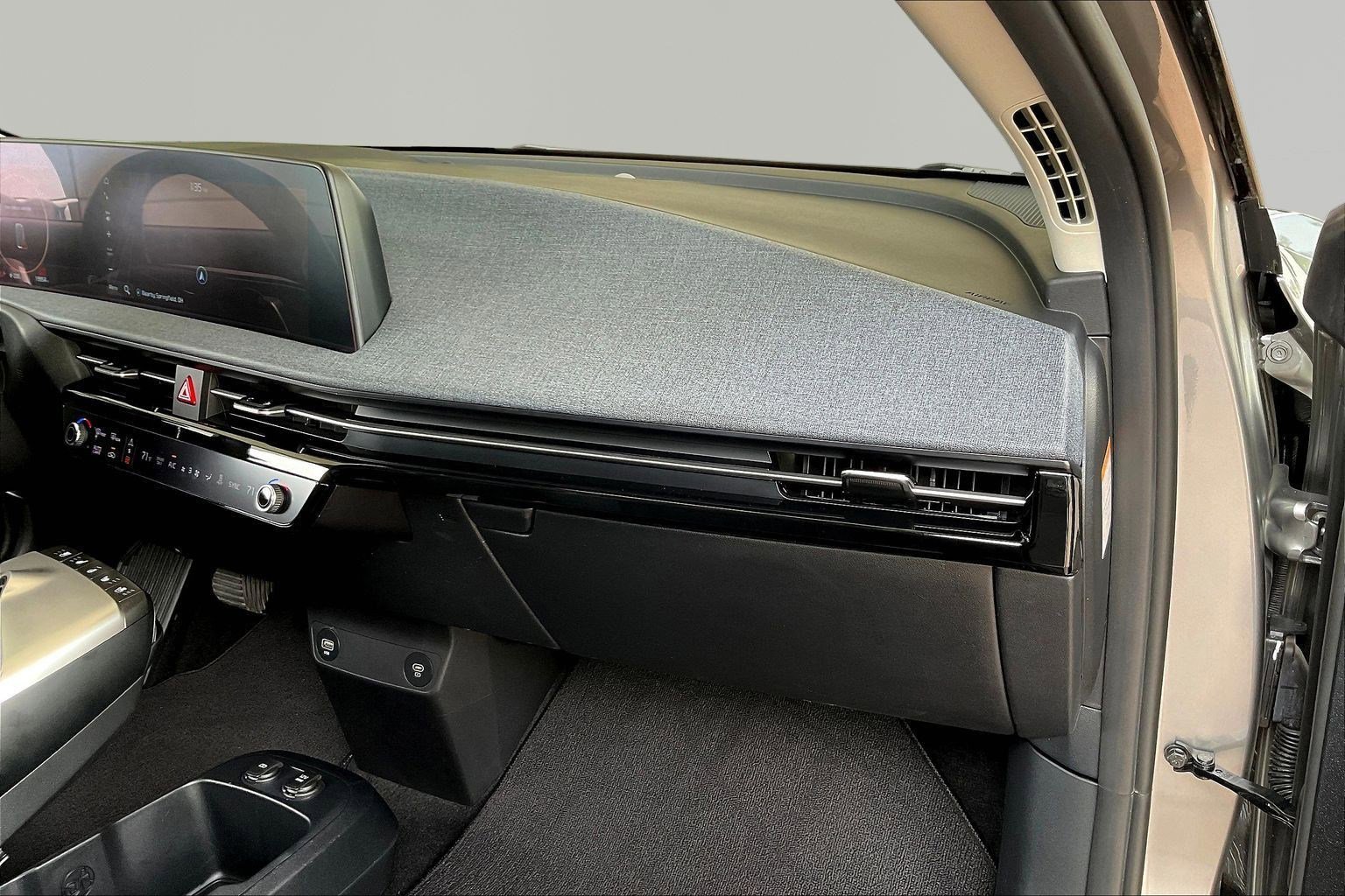 Used 2024 Kia EV6 Wind w/ Wind Technology Package AWD/4WD image 26