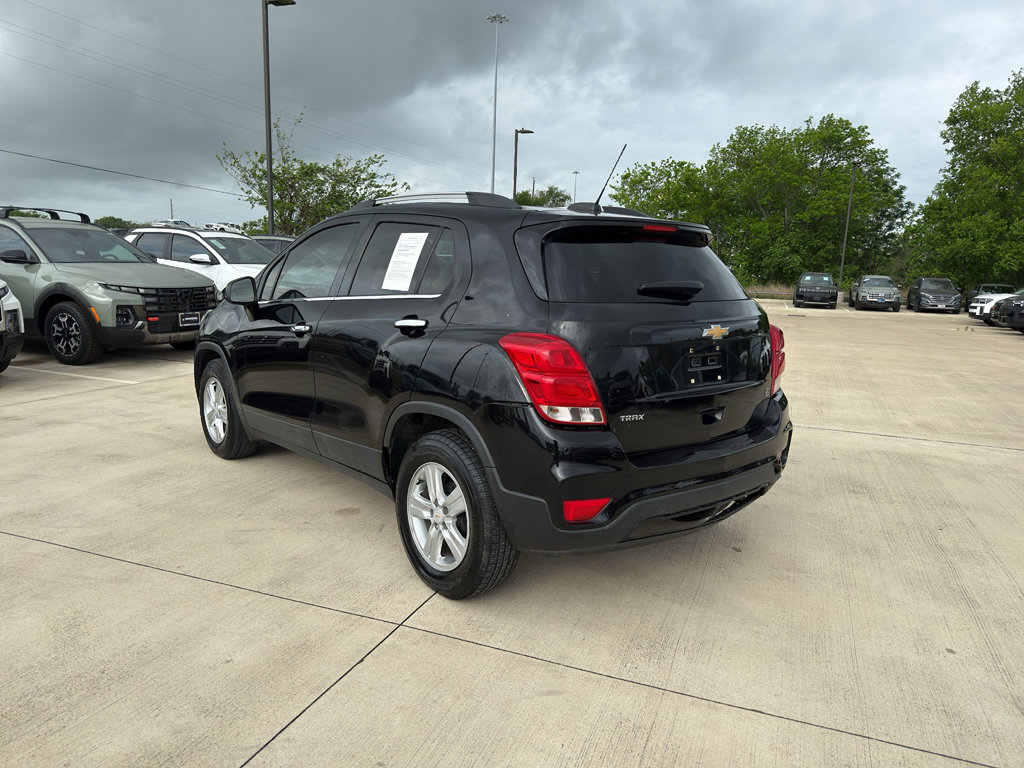 Used 2020 Chevrolet Trax LT w/ LT Convenience Package image 10