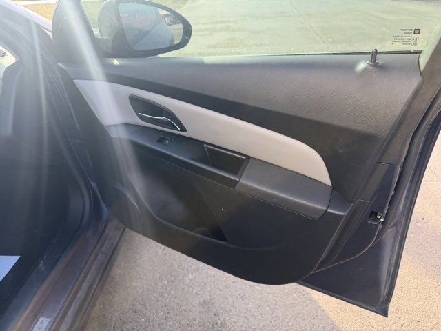 Used 2014 Chevrolet Cruze LS image 21