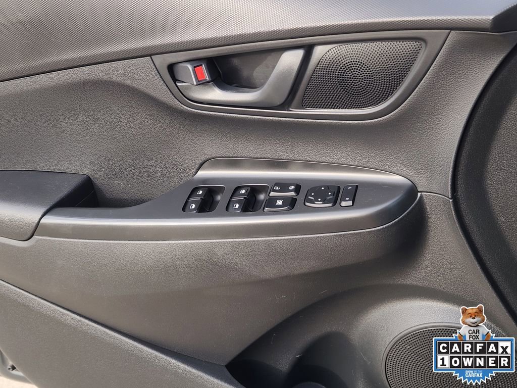 Used 2021 Hyundai Kona SE w/ Cargo Package image 29