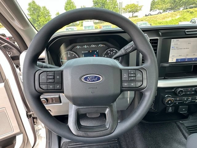 New 2026 Ford F550 4x4 Regular Cab Super Duty image 8