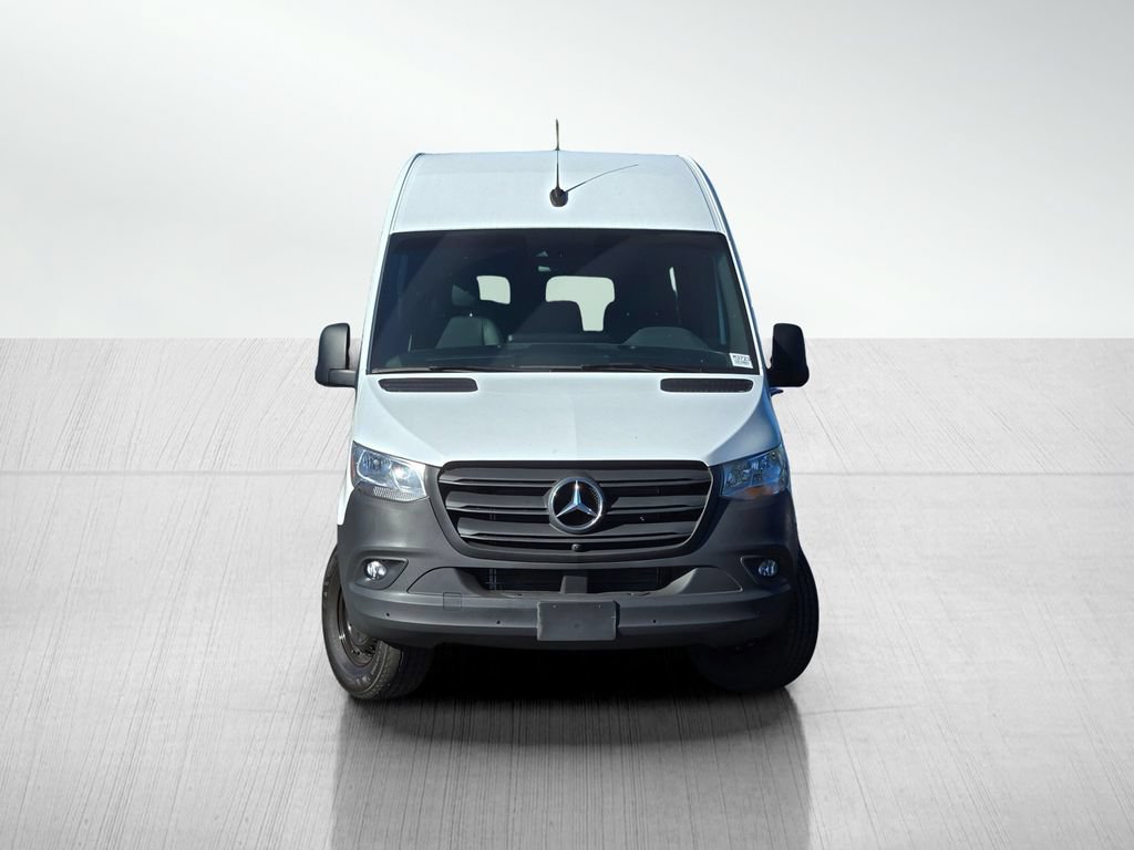 Used 2024 Mercedes-Benz Sprinter 2500 image 2