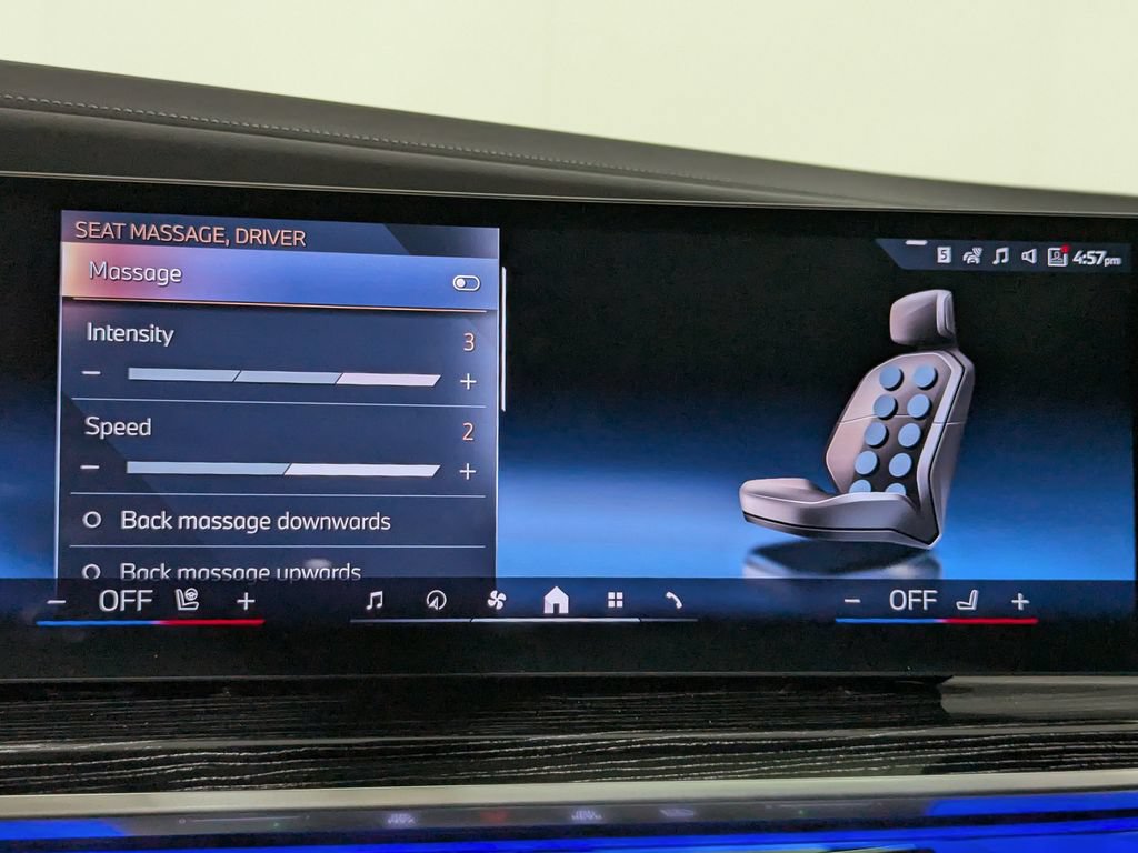 Used 2026 BMW i7 xDrive60 AWD/4WD image 24