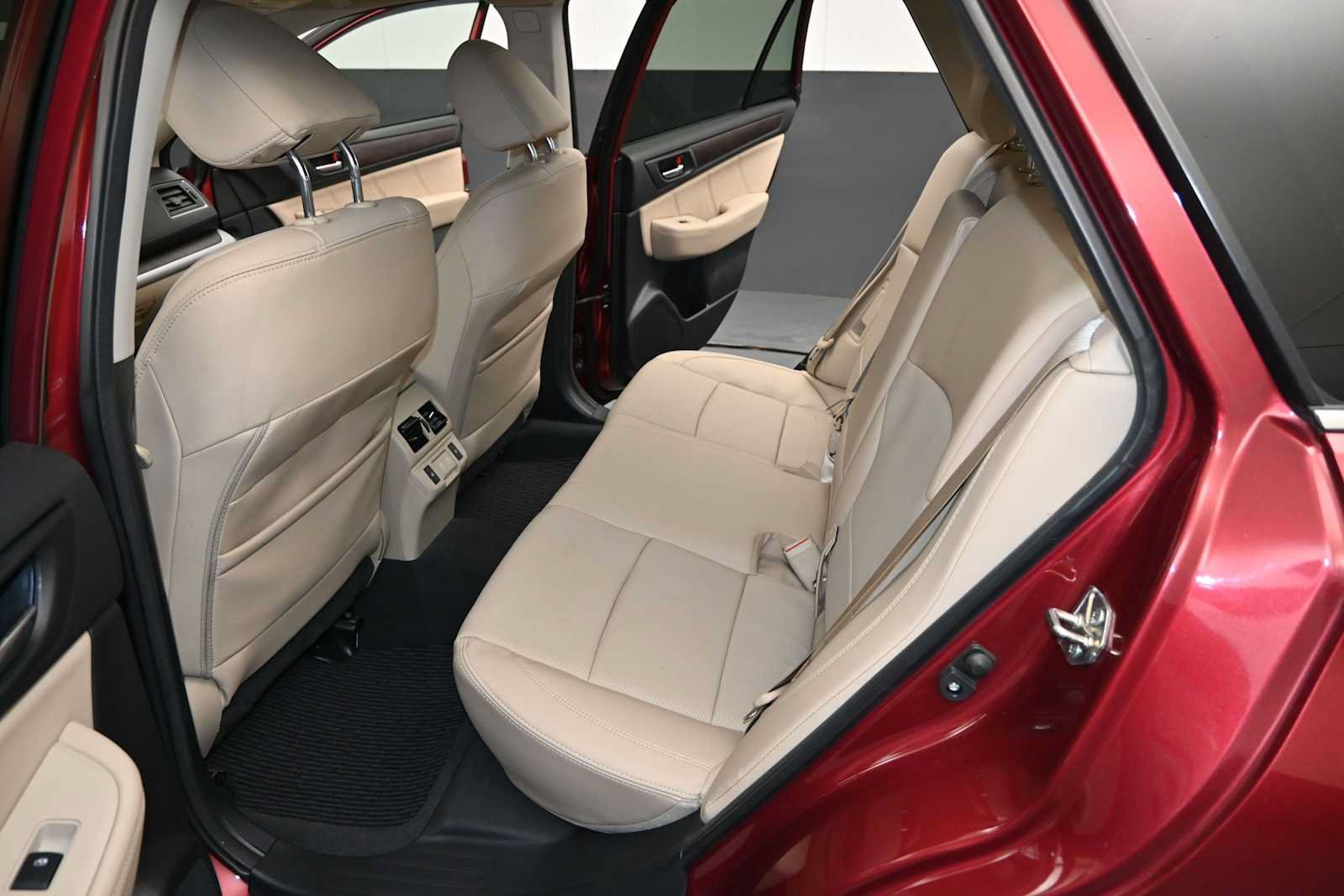 Used 2019 Subaru Outback 2.5i Limited w/ Popular Package #2 AWD/4WD image 13