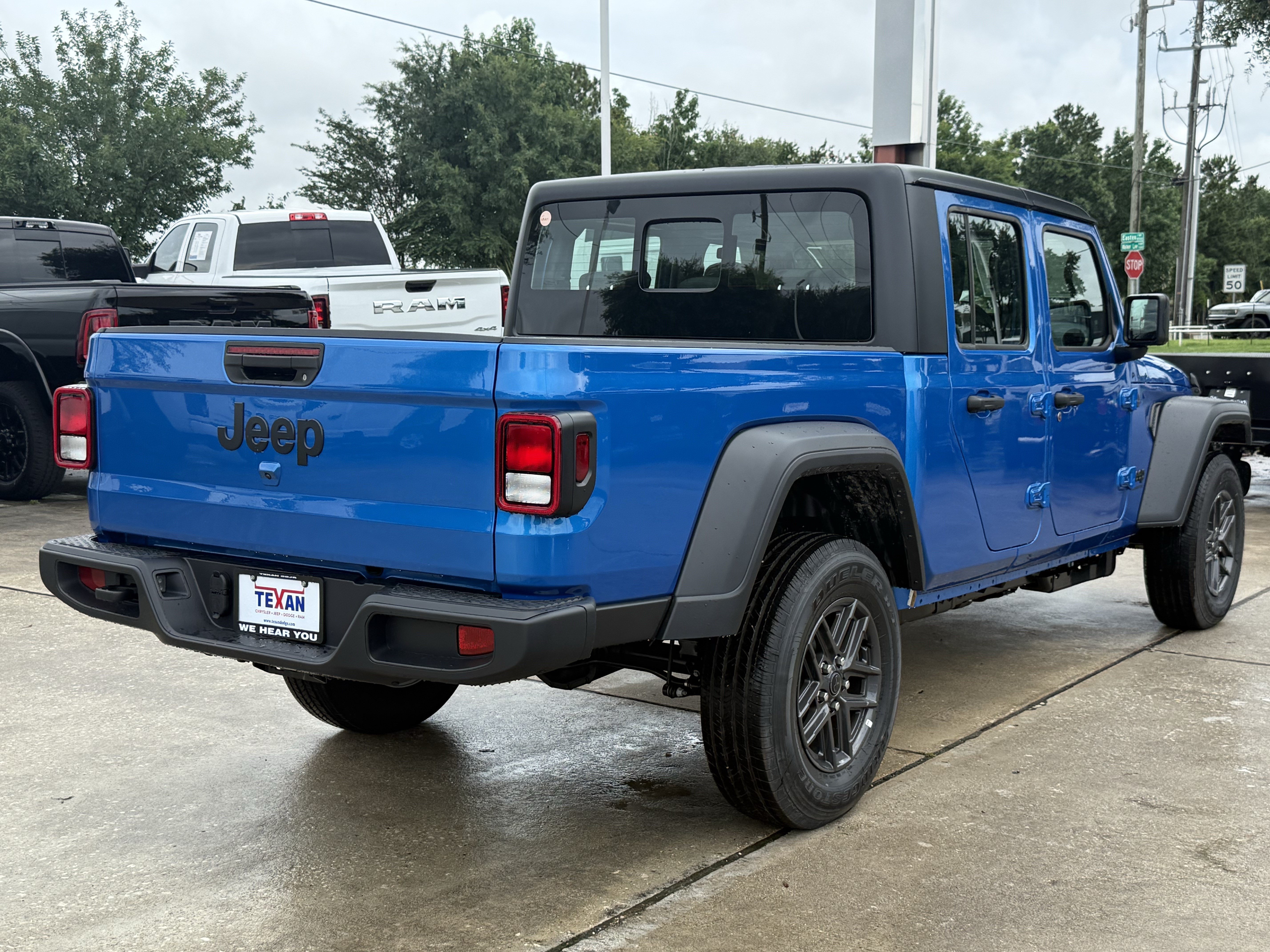 New 2026 Jeep Gladiator Sport AWD/4WD image 5
