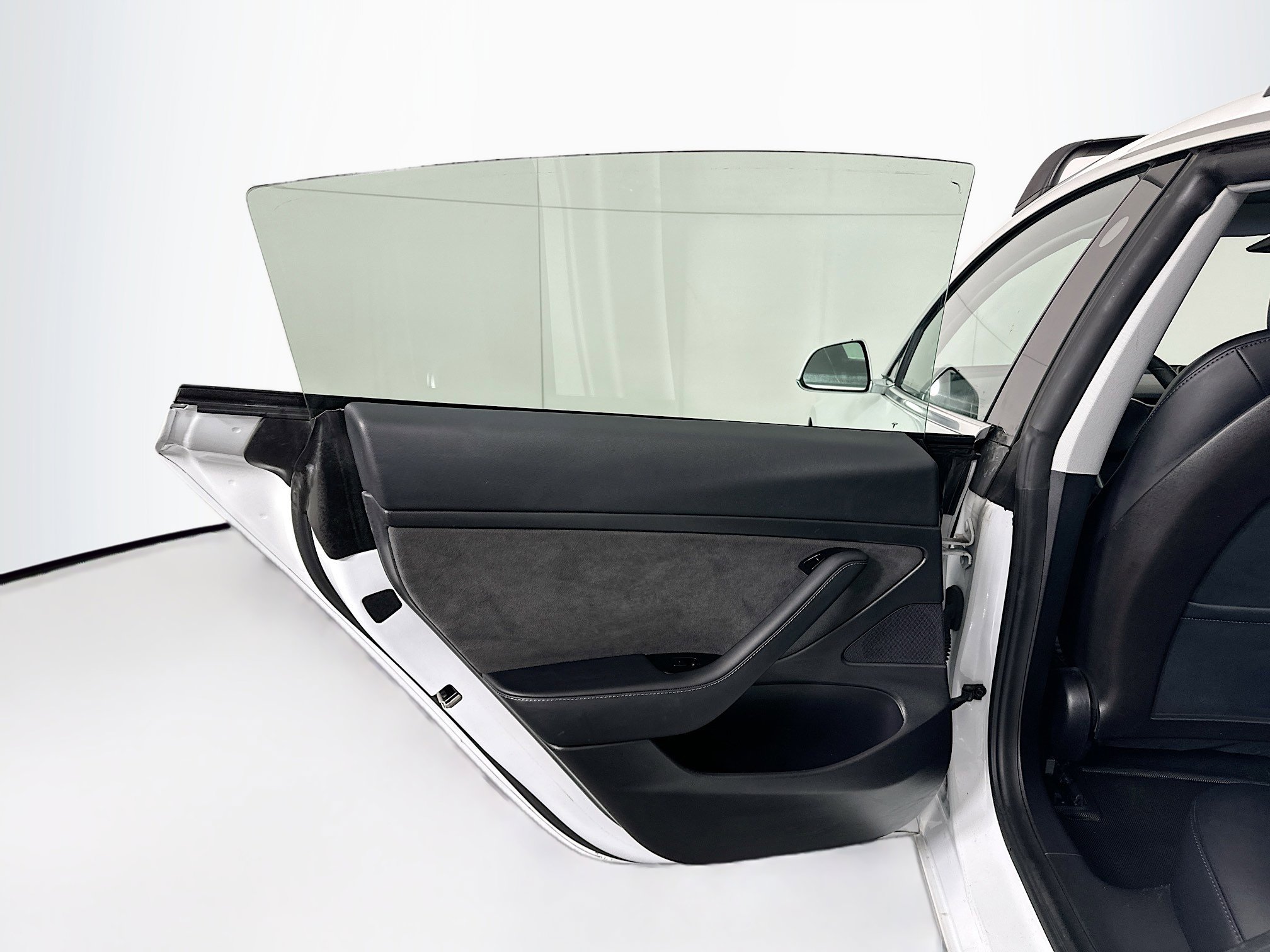 Used 2020 Tesla Model 3 Standard Range Plus image 26