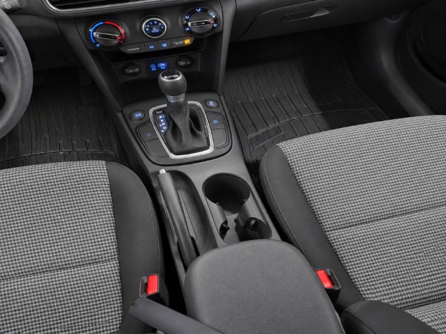 Used 2019 Hyundai Kona SE AWD/4WD image 12