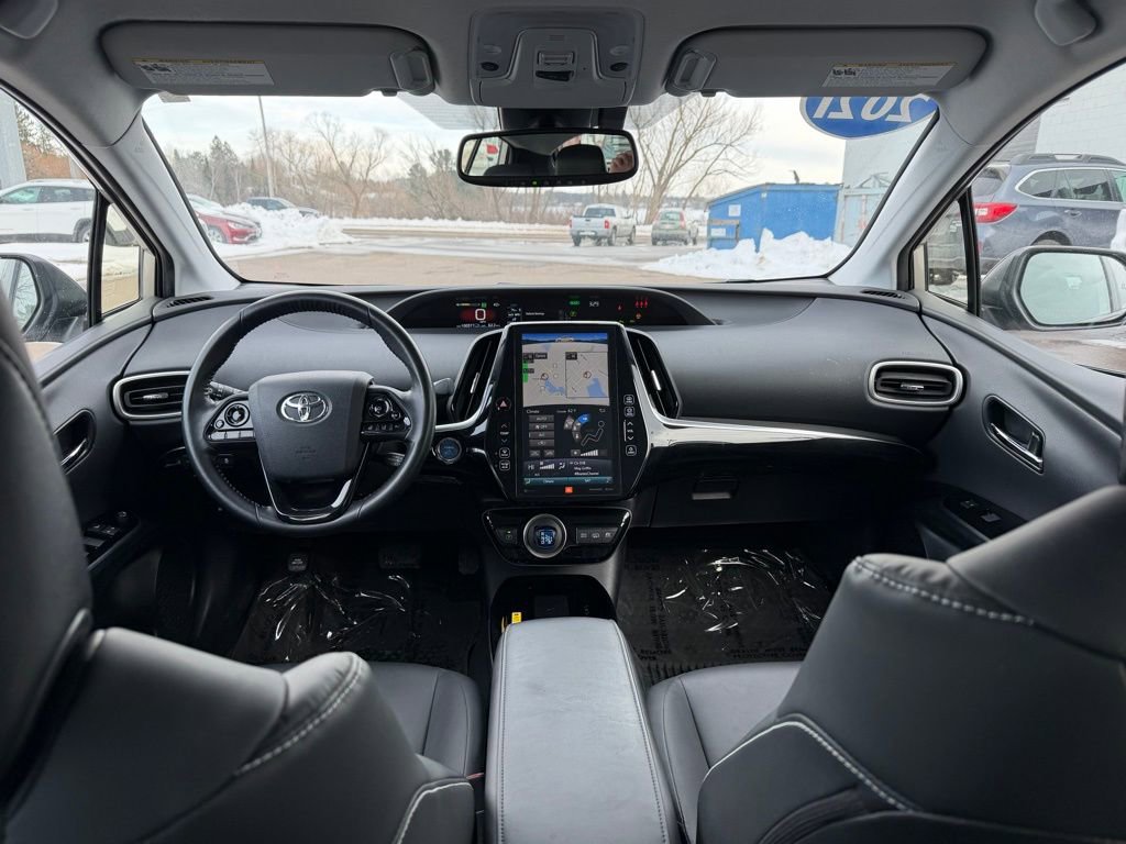 Used 2021 Toyota Prius Prime Limited image 2