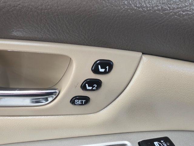 Used 2005 Lexus RX 330 AWD image 35