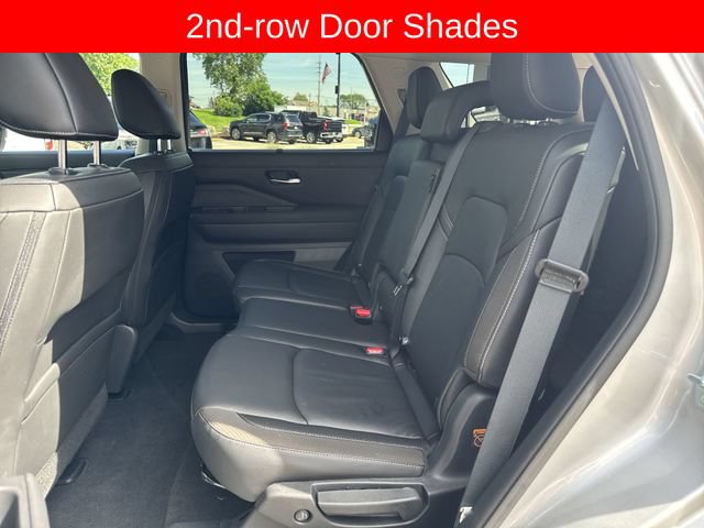 Used 2025 Nissan Pathfinder SL FWD image 24
