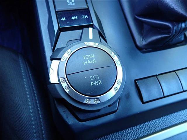 Certified 2025 Toyota Tacoma SR5 AWD/4WD image 18