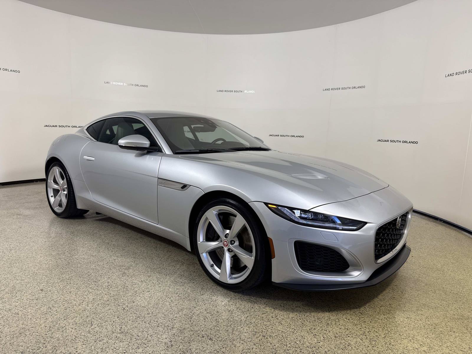 Used 2023 Jaguar F-TYPE Coupe RWD image 7