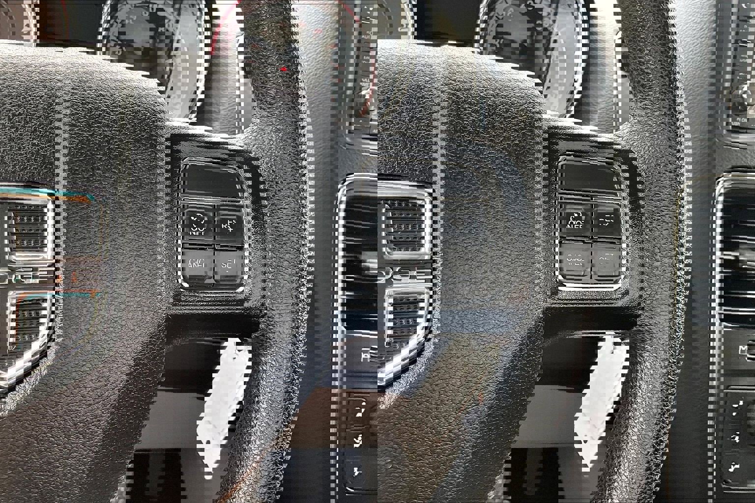 Used 2020 Dodge Grand Caravan SE w/ UConnect Hands-Free Group image 23