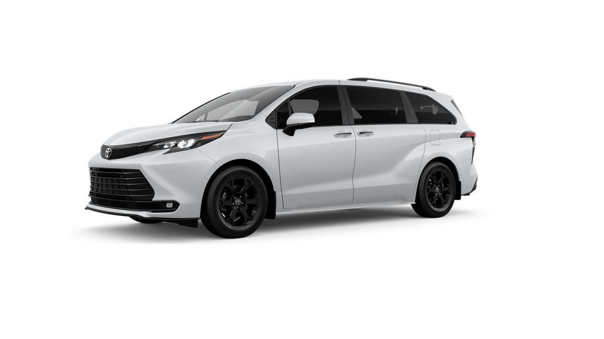 New 2026 Toyota Sienna XLE Woodland Edition image 2