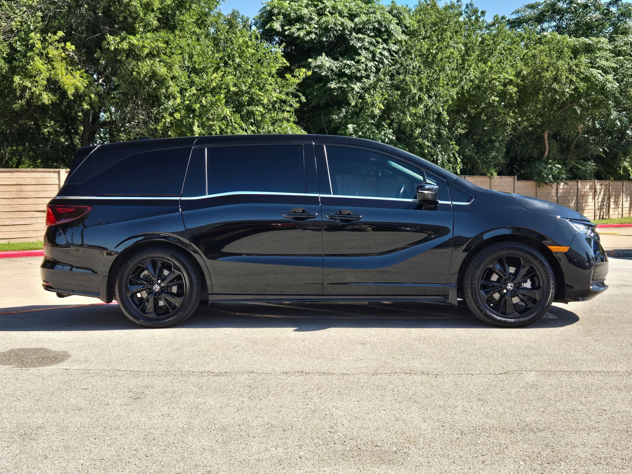 Used 2023 Honda Odyssey Sport video 2