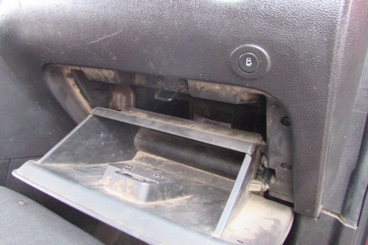 Used 2009 Chevrolet HHR LS image 29