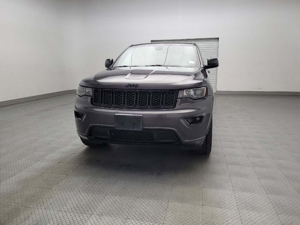Used 2018 Jeep Grand Cherokee Altitude image 15