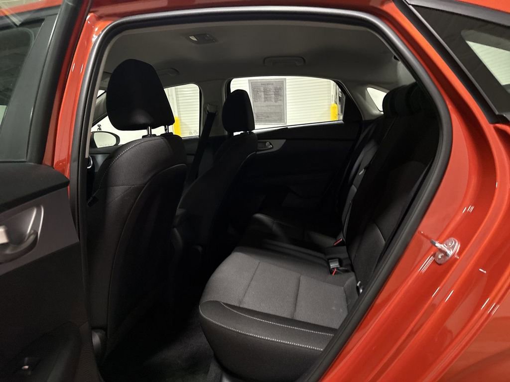 Used 2022 Kia Forte LXS FWD image 22