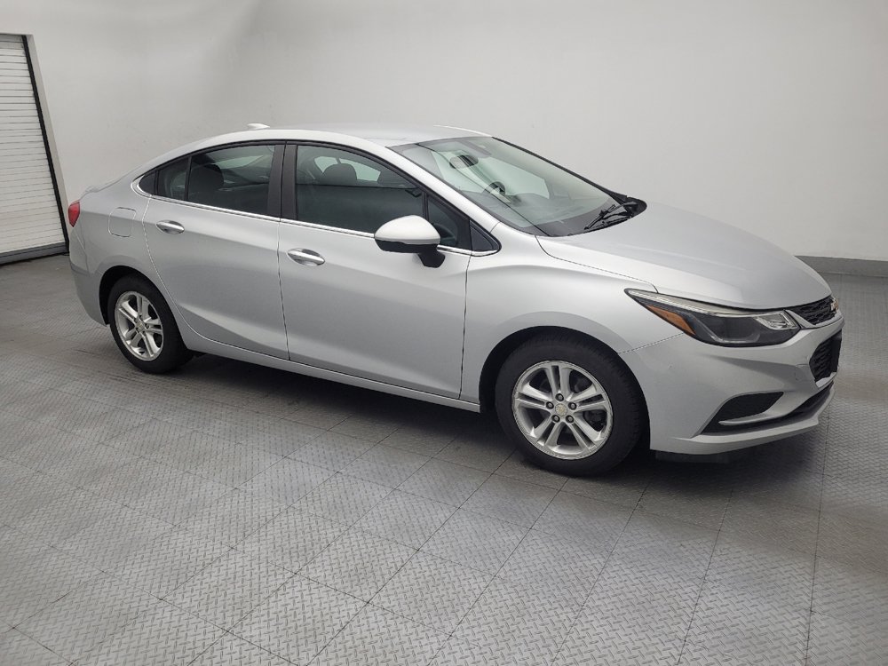 Used 2017 Chevrolet Cruze LT w/ Convenience Package FWD image 11