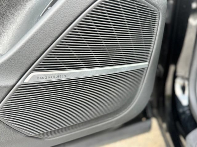 Certified 2022 Audi Q8 Prestige AWD/4WD image 25