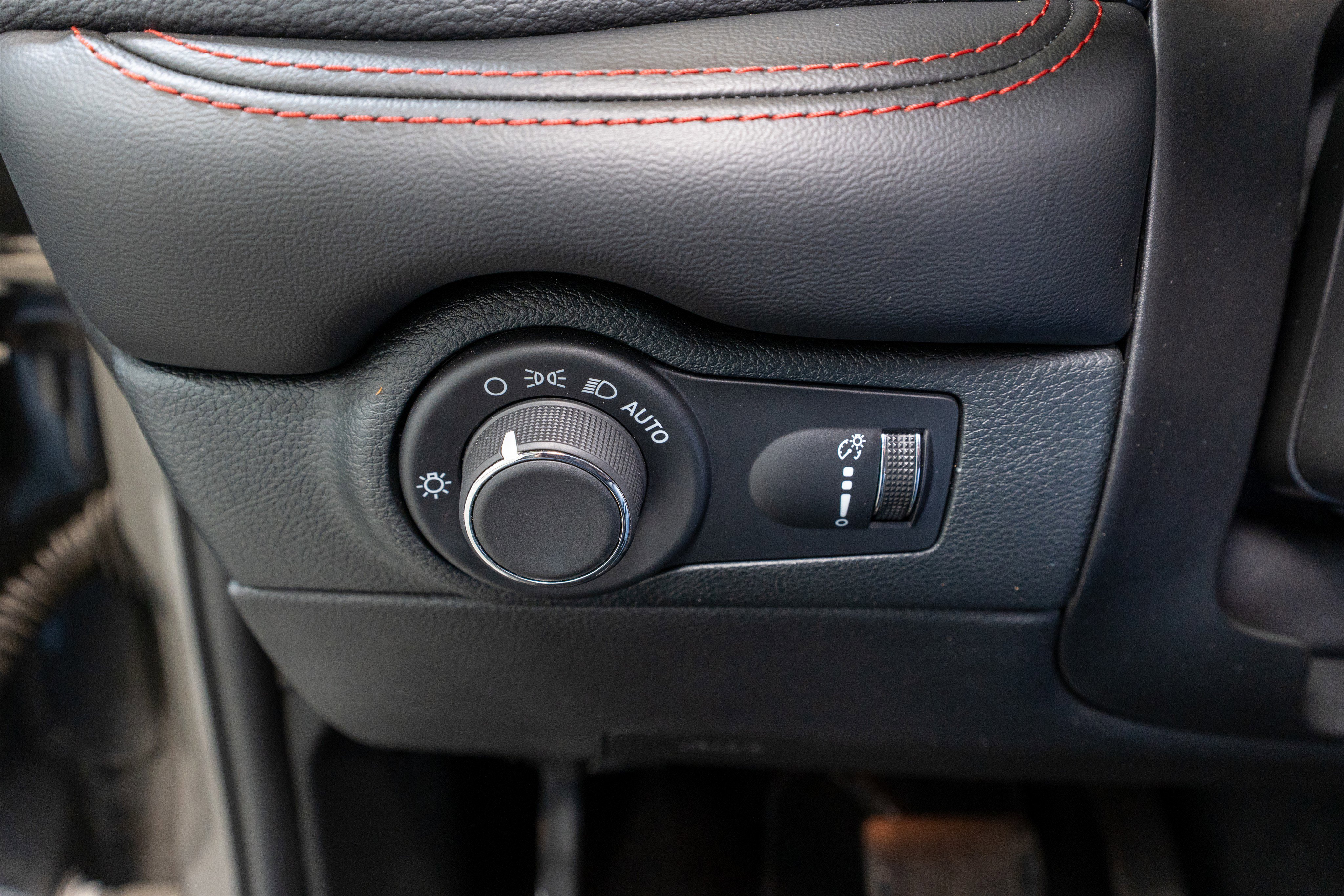 Used 2024 Dodge Durango GT image 29