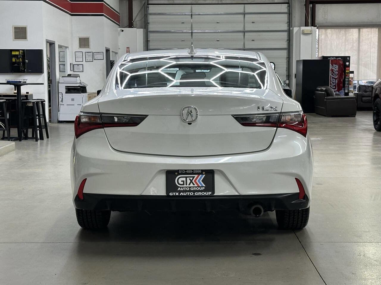 Used 2020 Acura ILX w/Premium 4dr Sedan Package image 3