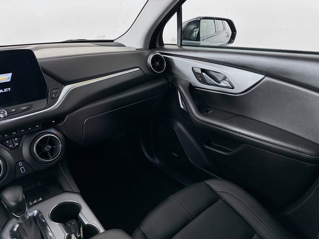 Used 2024 Chevrolet Blazer LT w/ Sound & Technology Package image 31