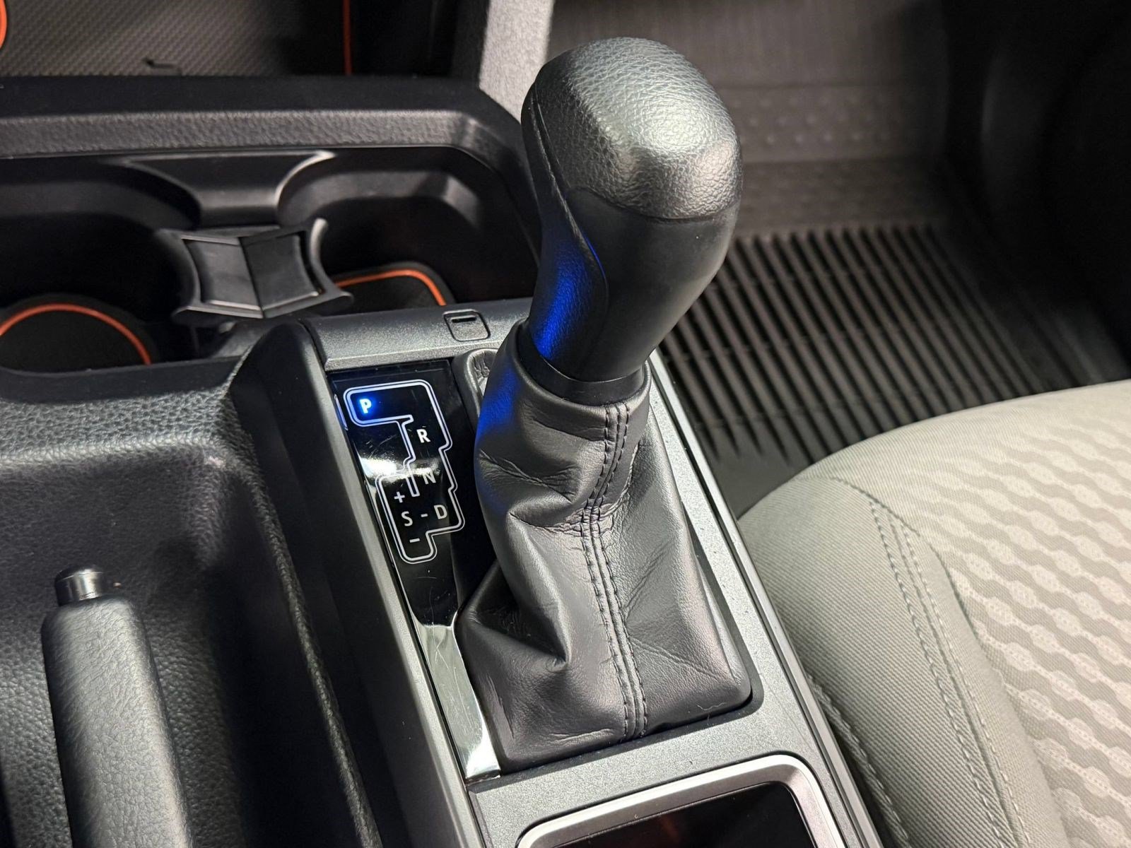 Used 2023 Toyota Tacoma SR AWD/4WD image 14