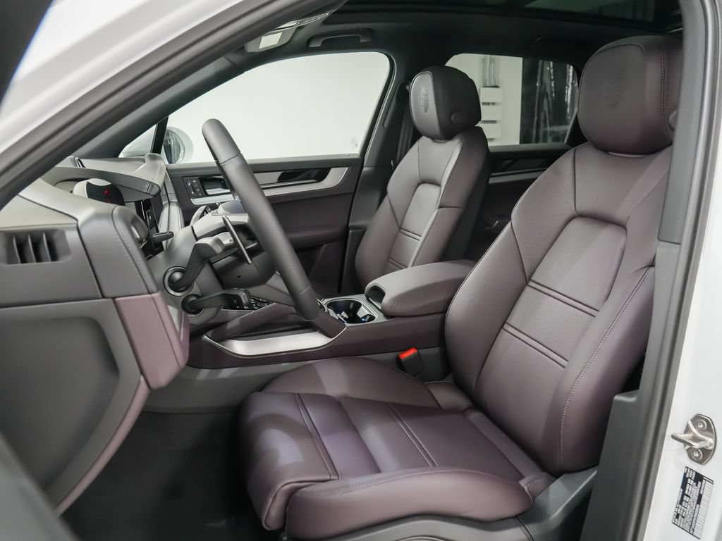 New 2026 Porsche Cayenne AWD/4WD image 5