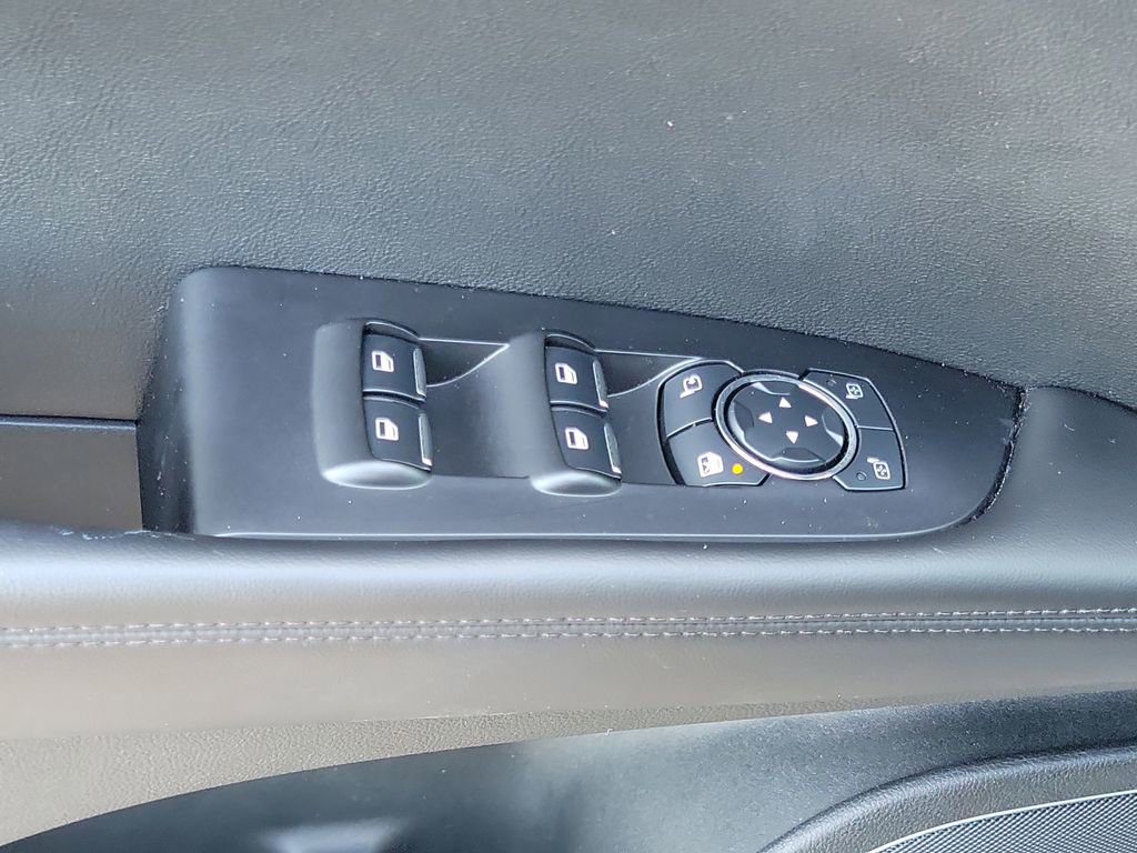 Certified 2023 Lincoln Nautilus Reserve w/ Equipment Group 201A image 20