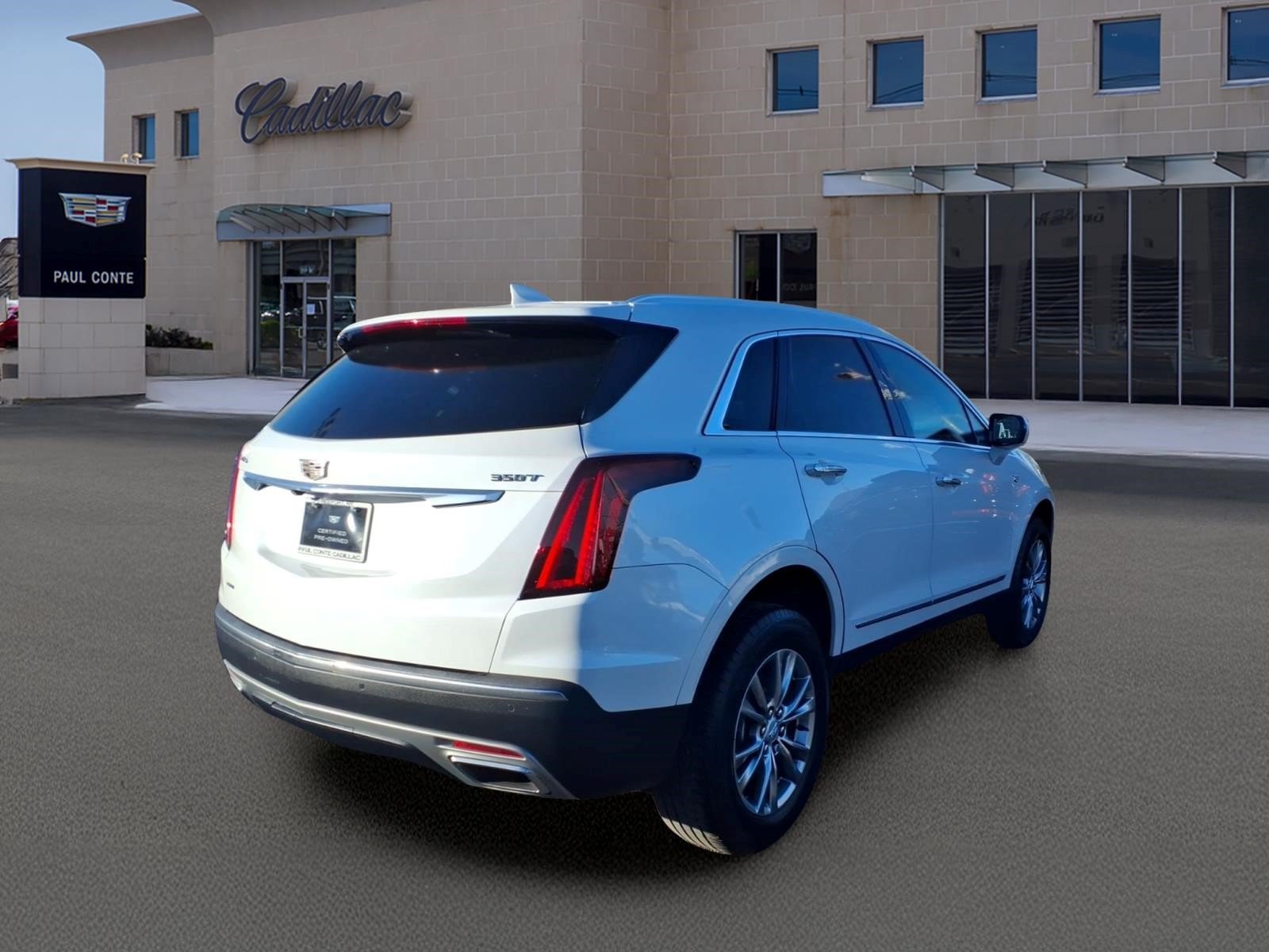 Certified 2023 Cadillac XT5 Premium Luxury FWD image 5