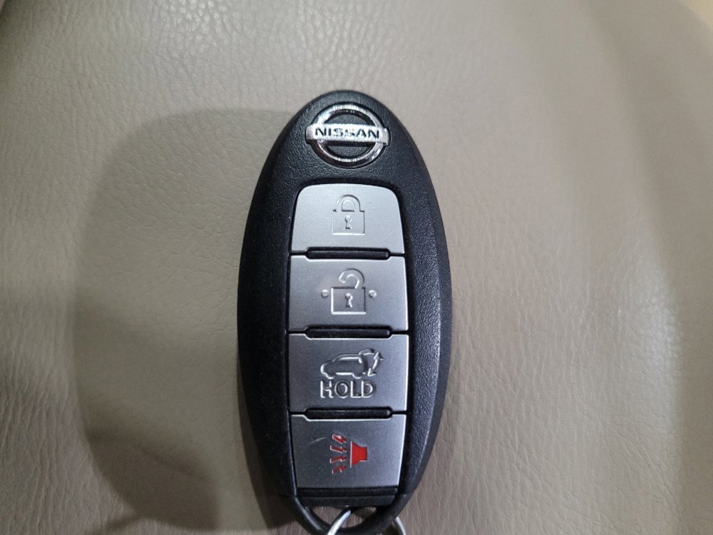Used 2016 Nissan Rogue SV w/ SV Premium Package AWD/4WD image 32