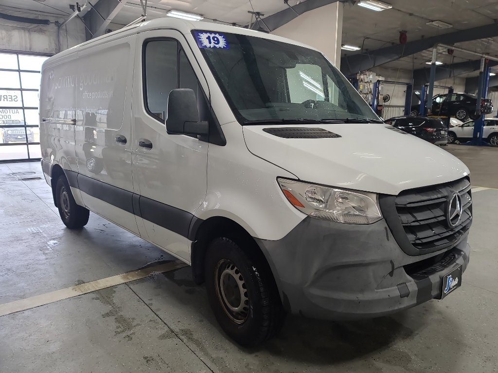 Used 2019 Mercedes-Benz Sprinter 144 image 4