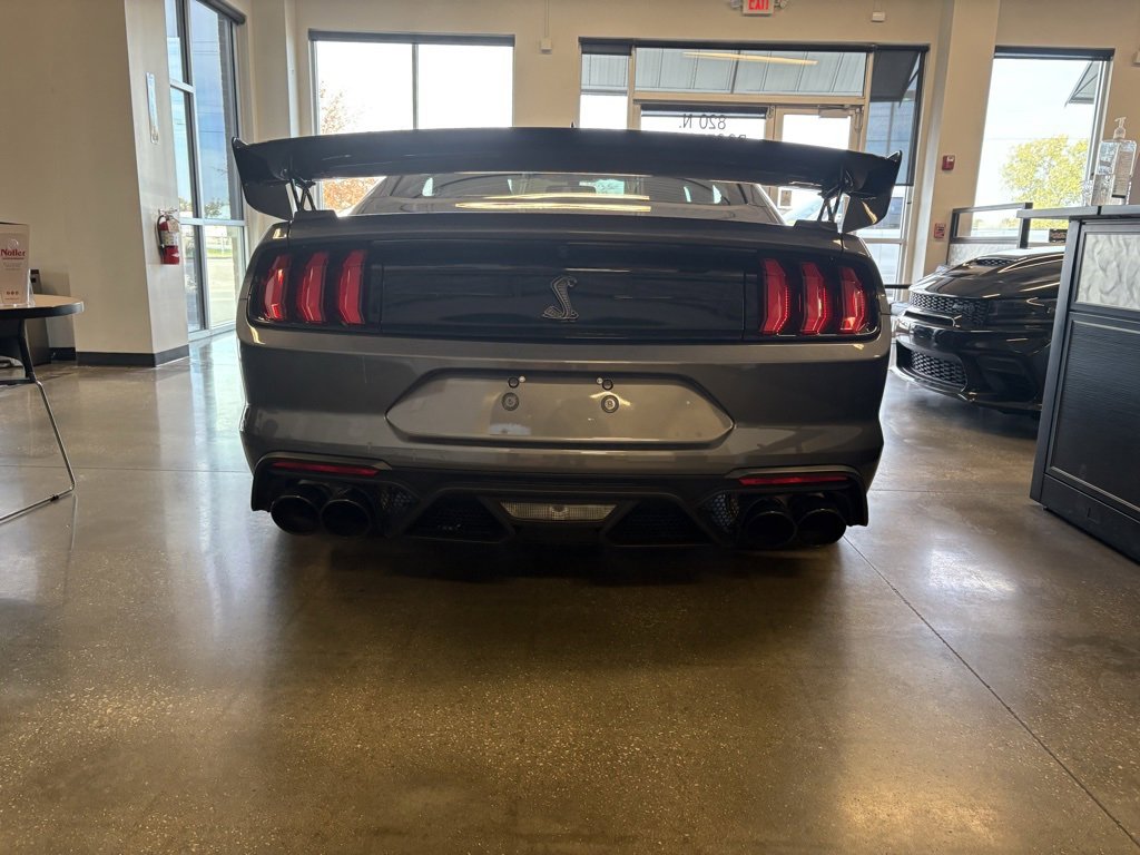 Used 2021 Ford Mustang Shelby GT500 w/ Carbon Fiber Track Pack image 4