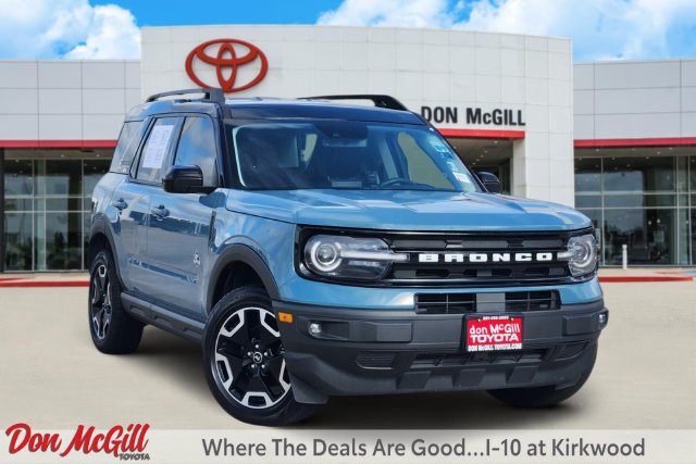 Used 2023 Ford Bronco Sport Outer Banks w/ Tech Package AWD/4WD image 1