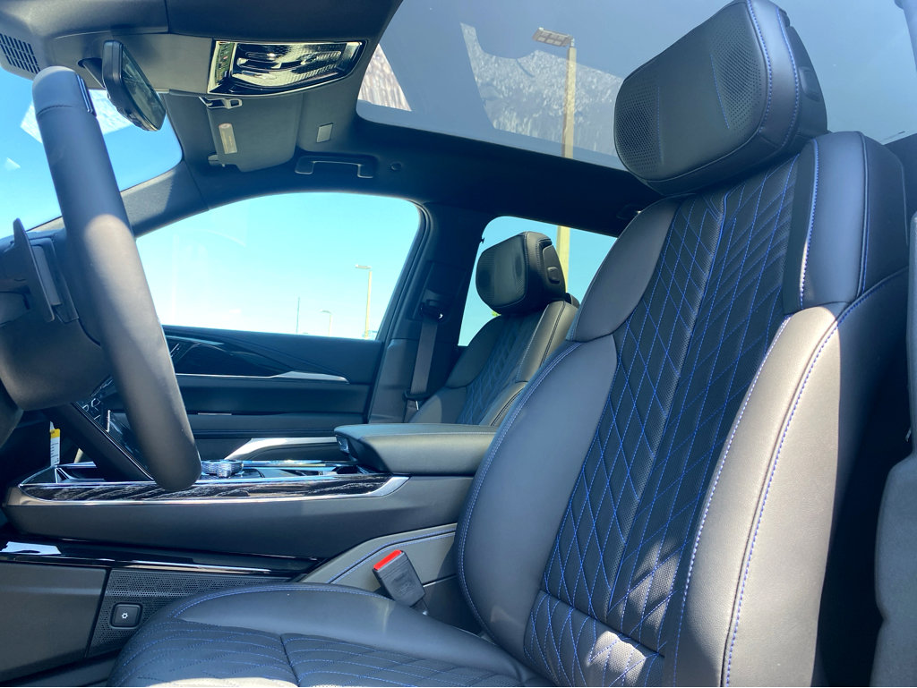 New 2026 Cadillac Escalade IQ Luxury 1 image 20