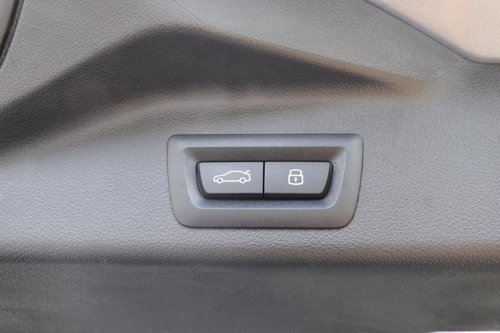 Used 2024 BMW X5 xDrive40i w/ Parking Assistance Package image 18