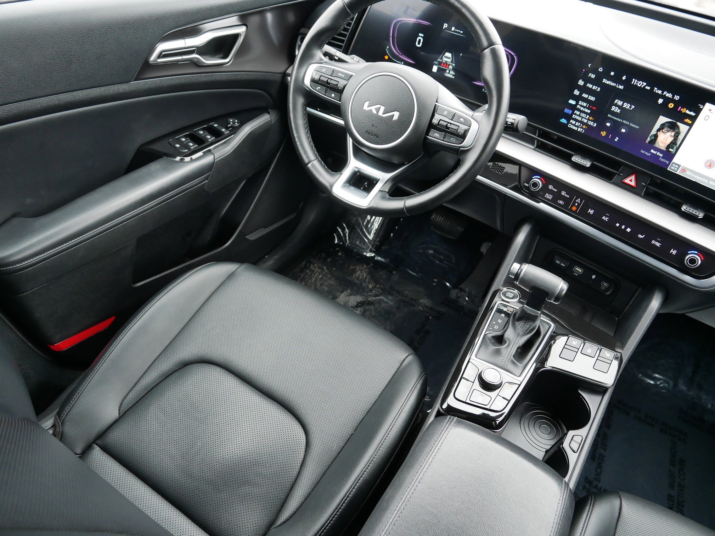 Used 2023 Kia Sportage EX image 9