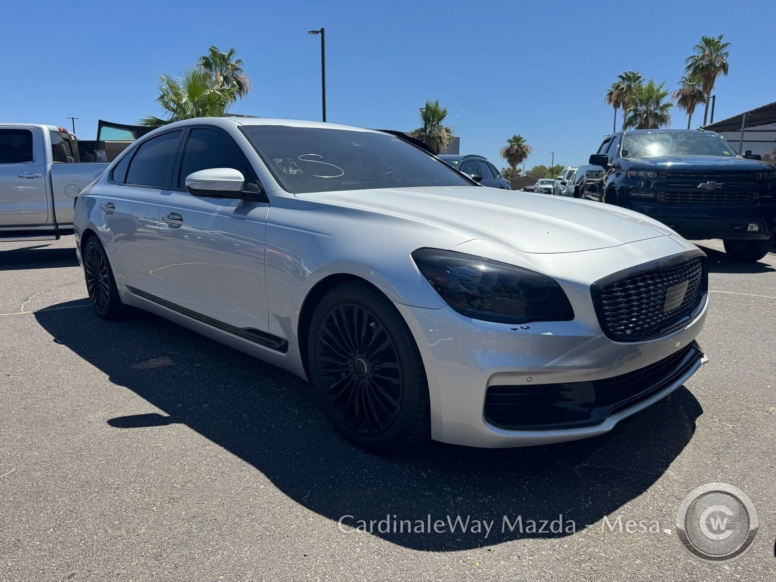 Used 2020 Kia K900 Luxury AWD/4WD image 2