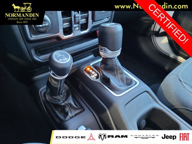 Certified 2025 Jeep Wrangler Unlimited Sahara AWD/4WD image 12